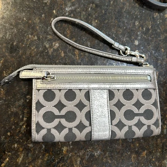 Coach Op Zippy Wallet wristlet black, gray, & silver circa 2010 - Picture 2 of 8